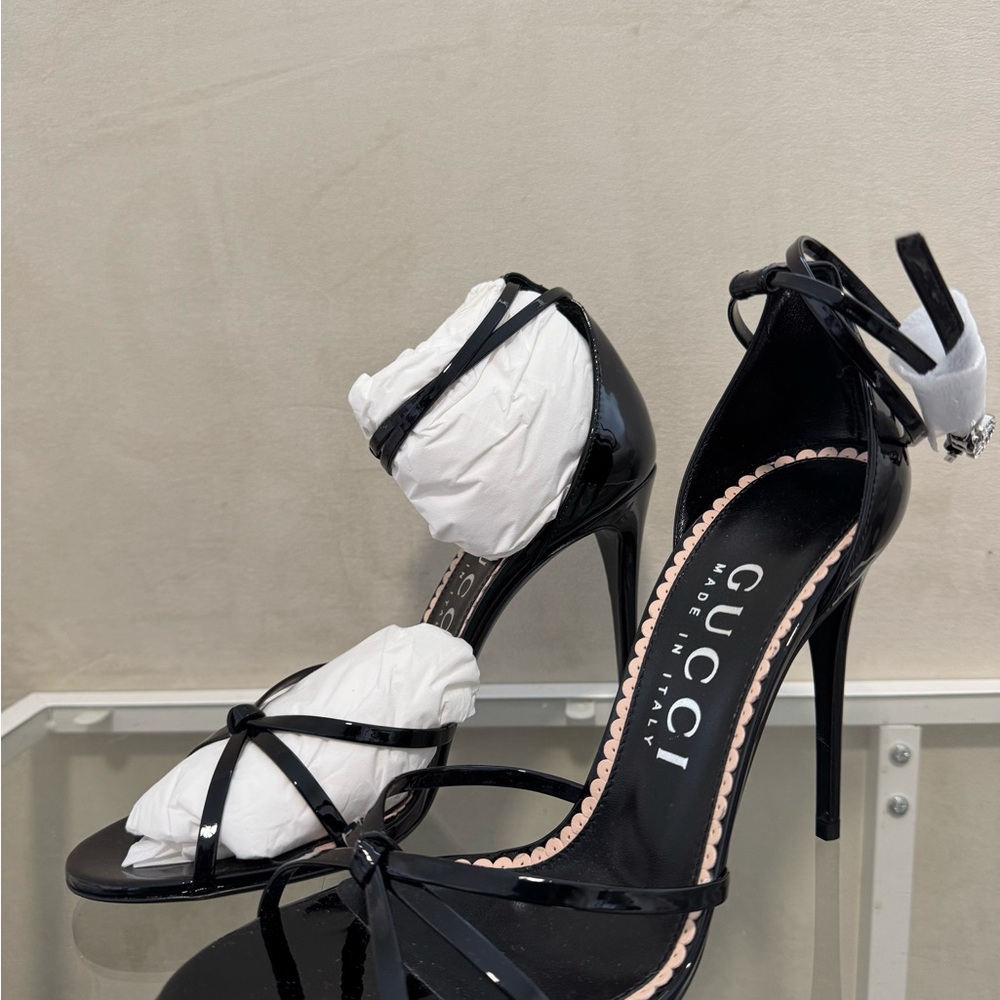 Gucci patent leather Black Strappy Heels sandals size 40.5 - Picture 3 of 6